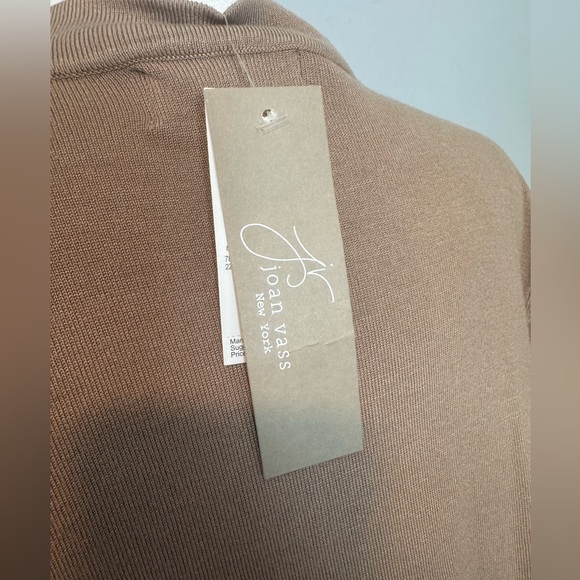 Joan Vass Cardigan With Gold Latch - Picture 4 of 4